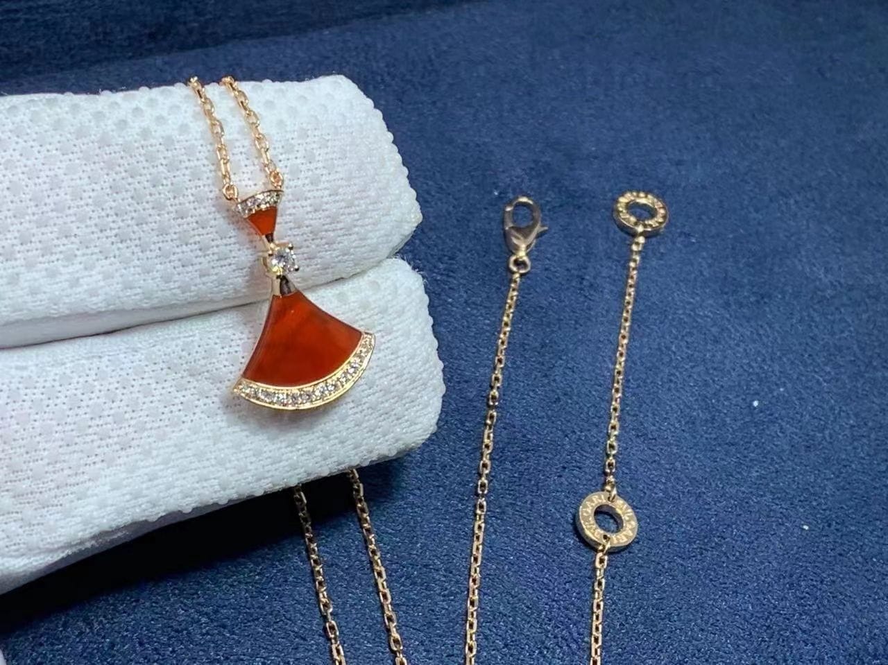 18k rose gold rubies and diamonds bvlgari divas dream necklace 6