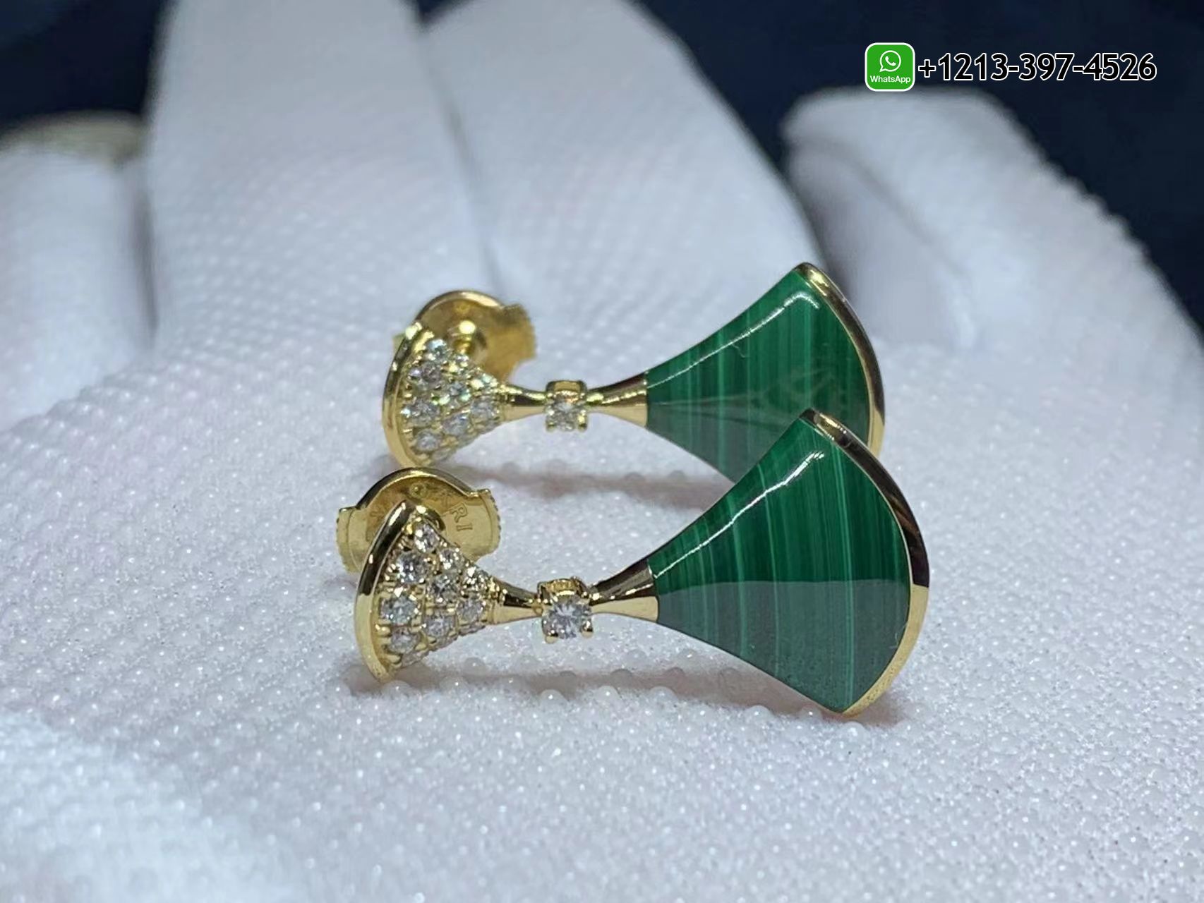 202fhbmjc5f Custom Made Best Quality 1:1 Copy Bvlgari Diva’s Dream 18K Yellow Gold Malachite and Diamond Earrings - High Quality 18k Gold and Diamond Luxury Distinctive Collection Designer Jewelry Customized Factory Price - Image 4