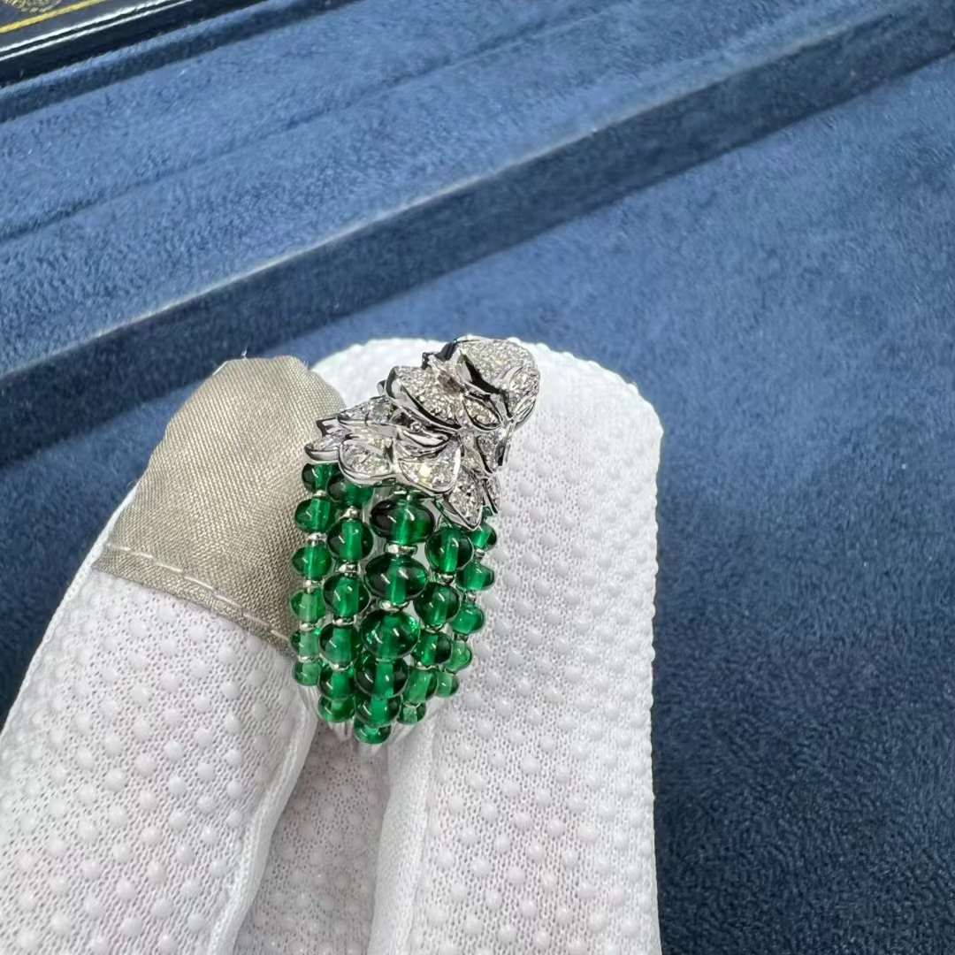 3txqudaejrl Cartier Les Oiseaux Libérés 18k White Gold Emearls and Diamonds Parrot Ring H4312100 - High Quality 18k Gold and Diamond Luxury Distinctive Collection Designer Jewelry Customized Factory Price - Image 4