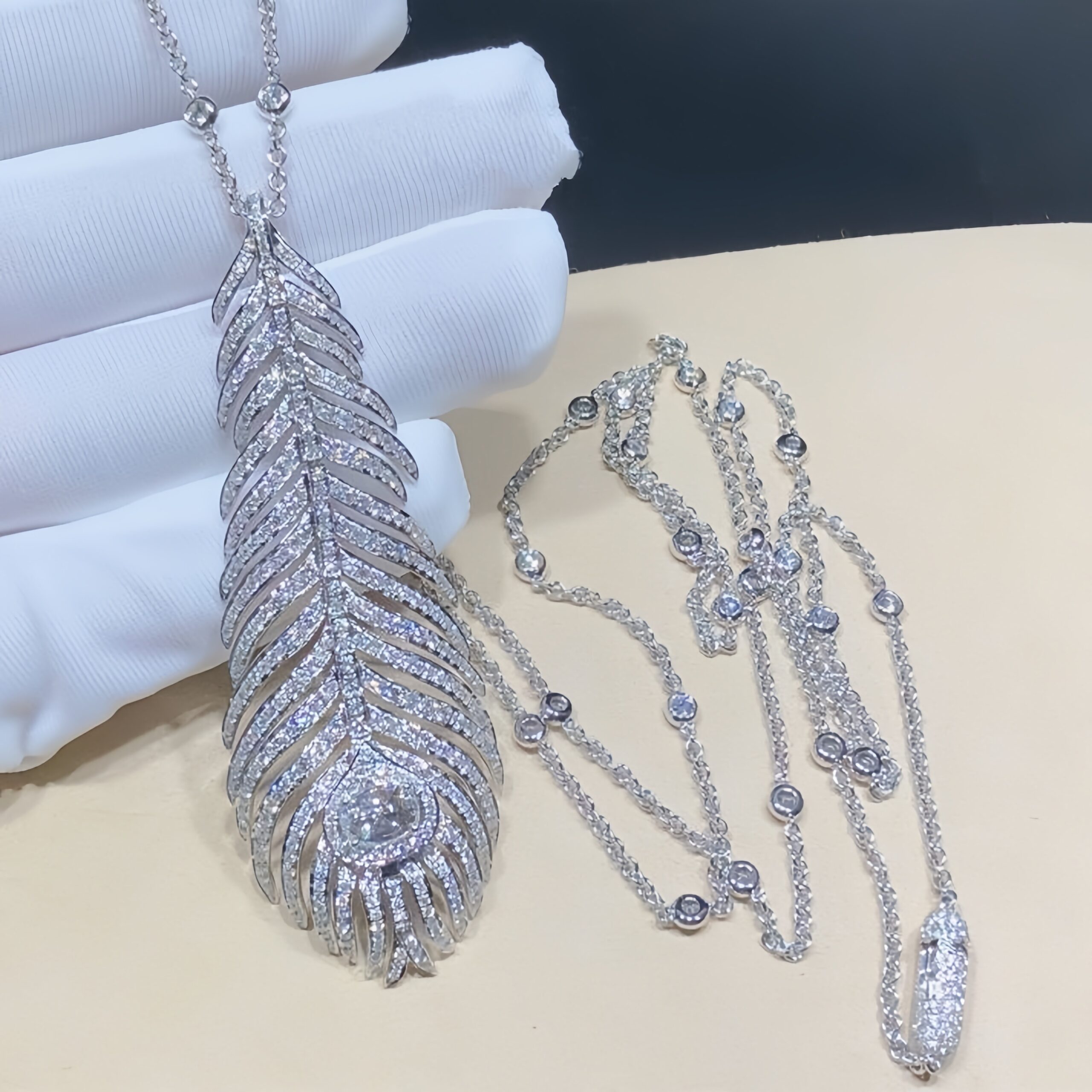 boucheron plume de paon 18k white gold pave diamond feather pendant neckloace jpn00514