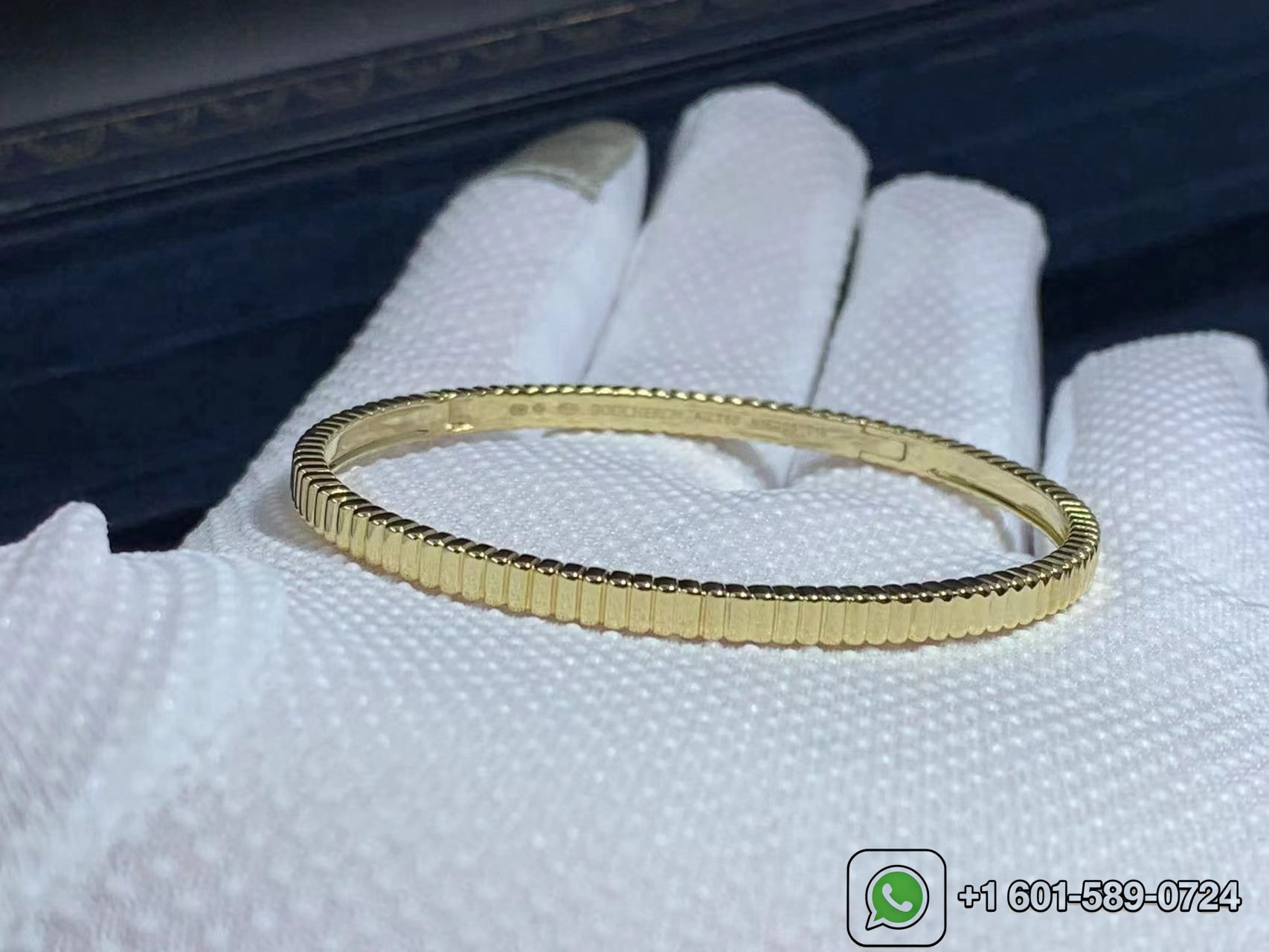 boucheron quatre grosgrain 18k yellow gold small model bangle jbt00748 6