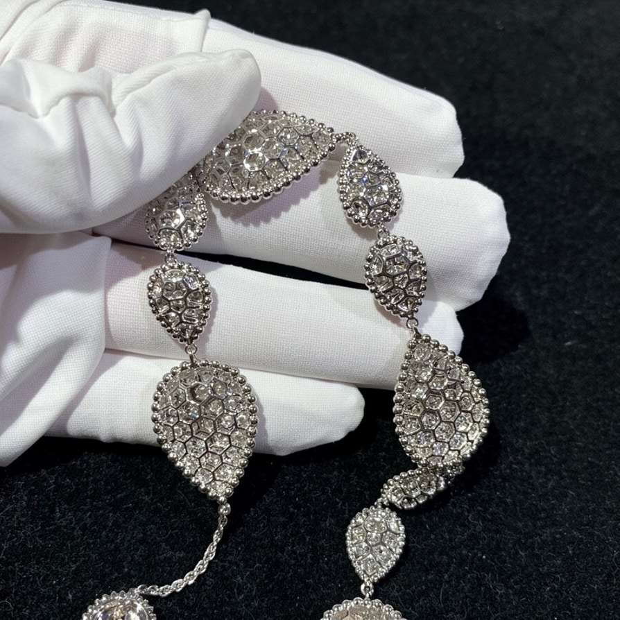 boucheron serpent boheme pompon 18k white gold diamond necklace jcl00923m 5.jpg