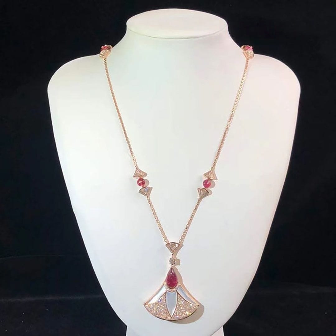 bulgari 18k rose gold 4.57ct diamond and mother of pearl divas dream necklace