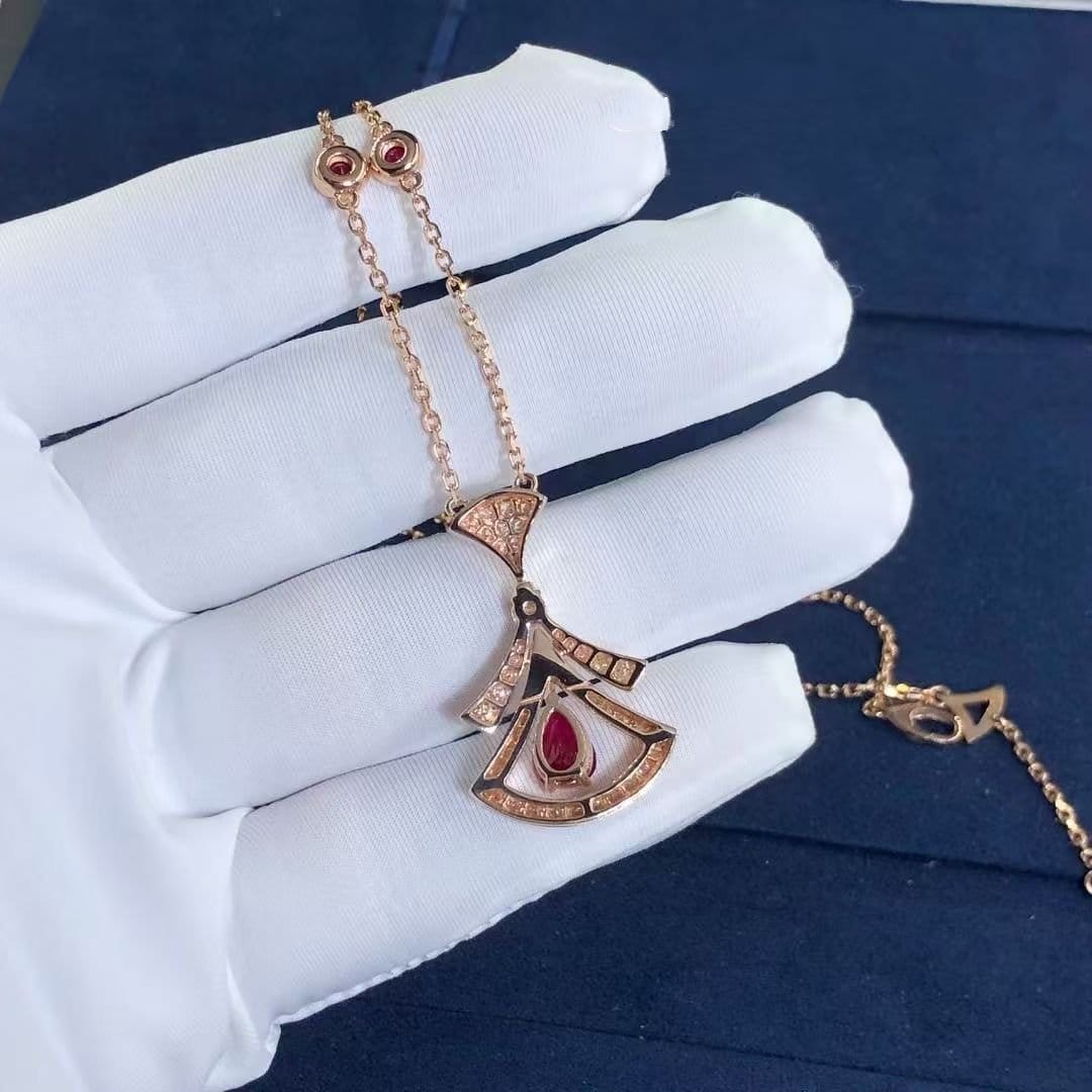 bulgari divas dream necklace rose gold set rubies and diamonds 1