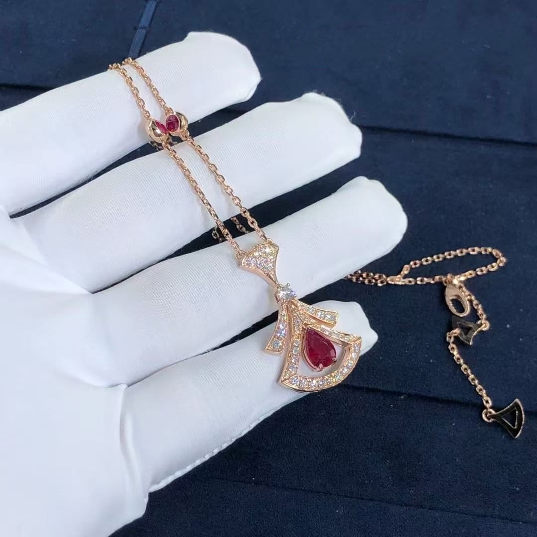 bulgari divas dream necklace rose gold set rubies and diamonds 5
