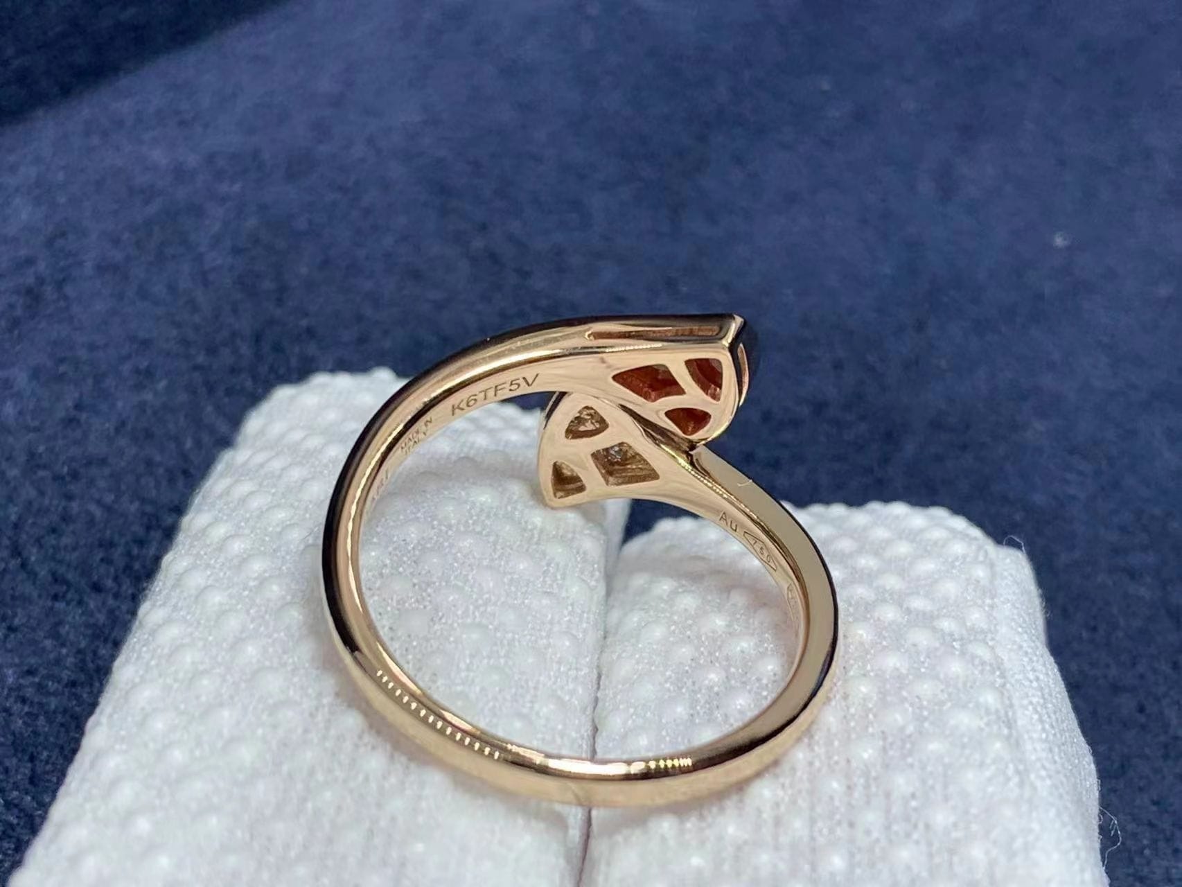bvlgari divas dream 18 kt rose gold set with carnelian element and pave diamonds ring 1