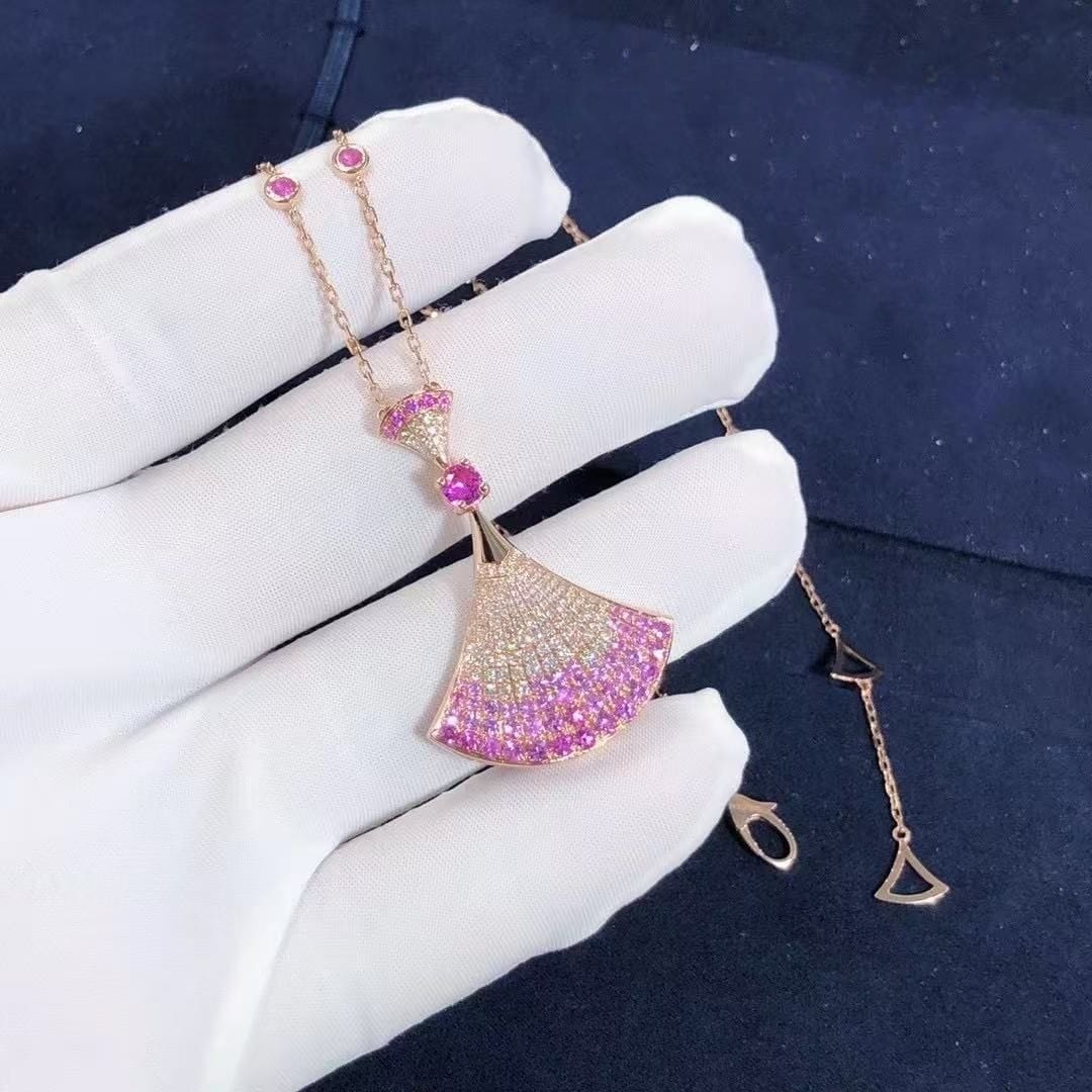 bvlgari divas dream 18k rose gold central and sapphires and diamond pendant necklace 358114