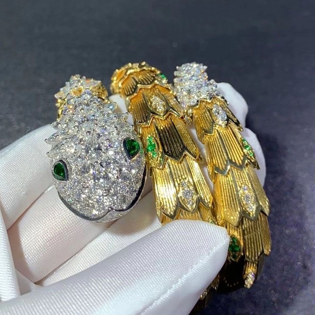 bvlgari serpenti 18k yellow gold diamonds and emerald high jewellery bracelet