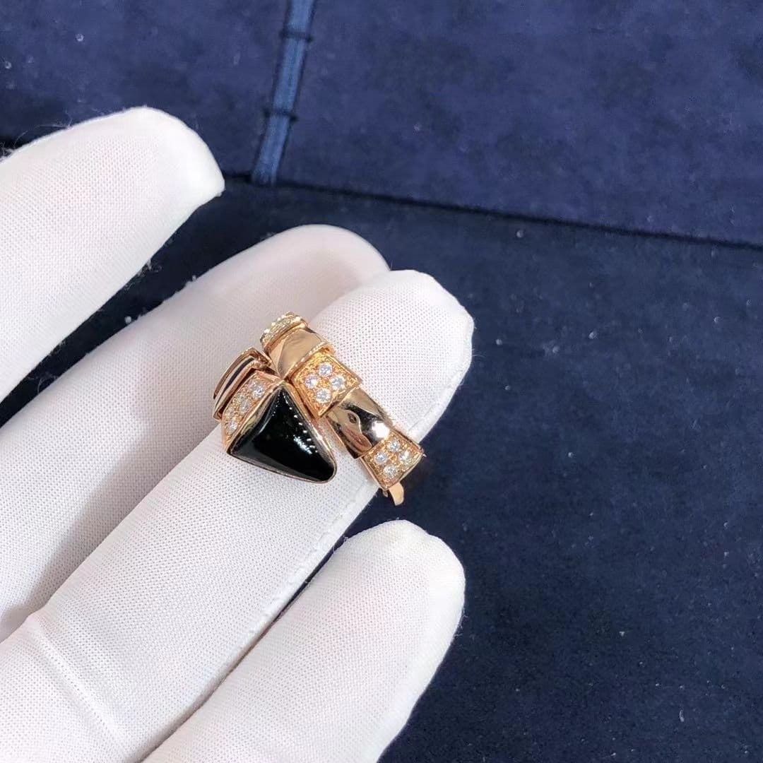 bvlgari serpenti one coil 18k gold set with black onyx elements and demi pave diamonds ring 1