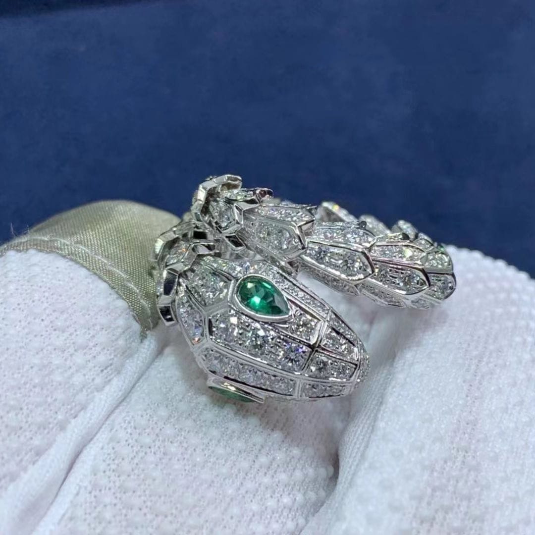 bvlgari serpenti ring 18k white gold with pave diamonds emerald eyes 354697