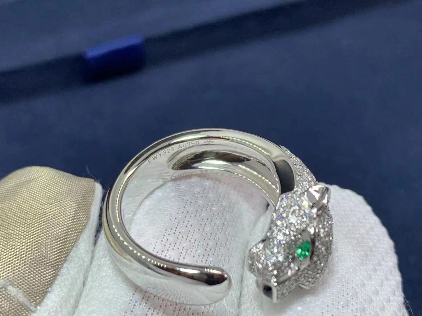 cartier 18k white gold diamond emerald onyx panthere de cartier ring n4224900 3