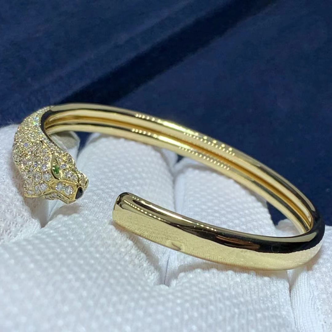 cartier 18k yellow gold diamond emerald onyx small model panthere de cartier bracelet n6725817 2