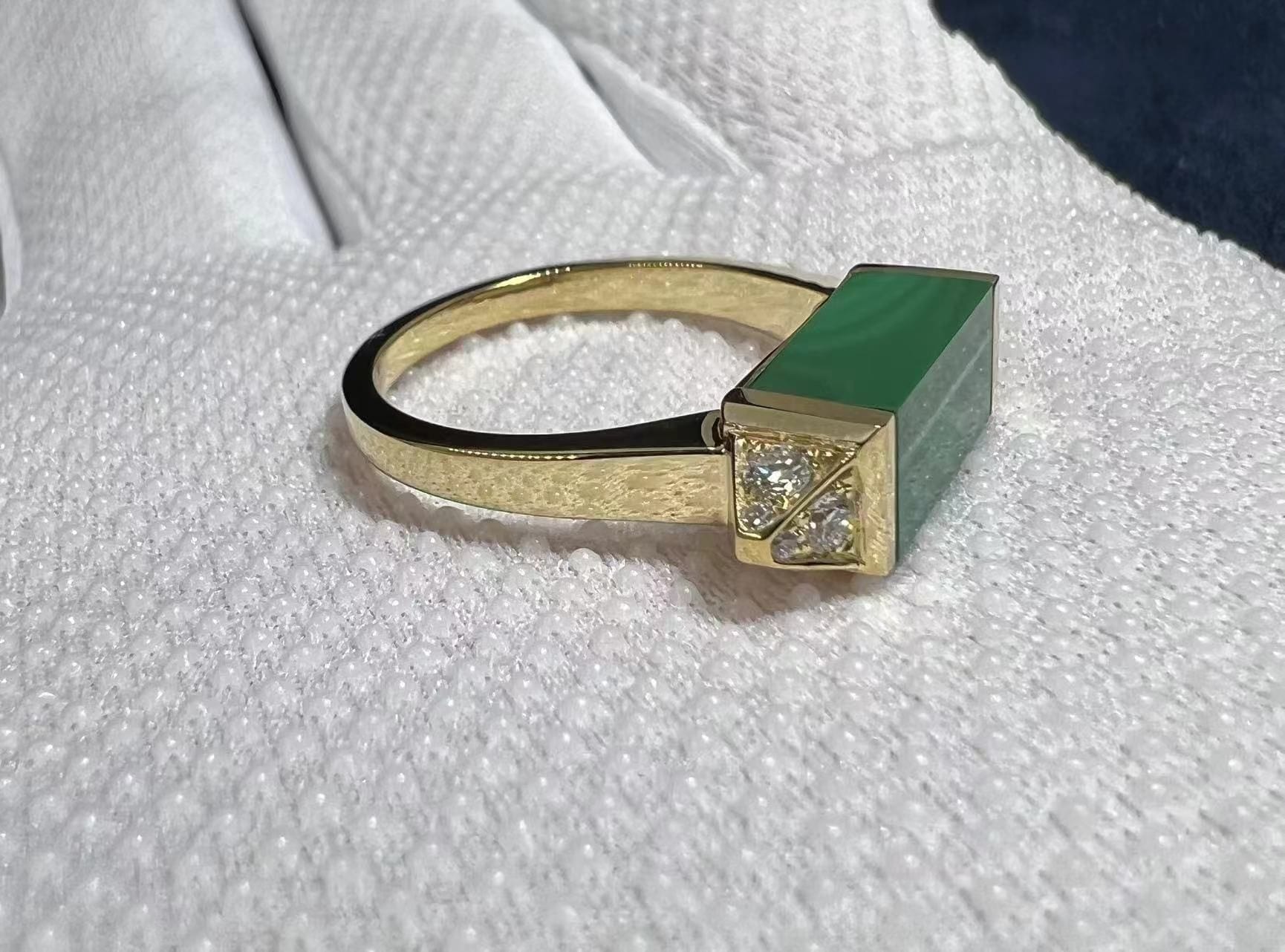 cartier 18k yellow gold diamond malachite les berlingots de cartier ring b4235500 7