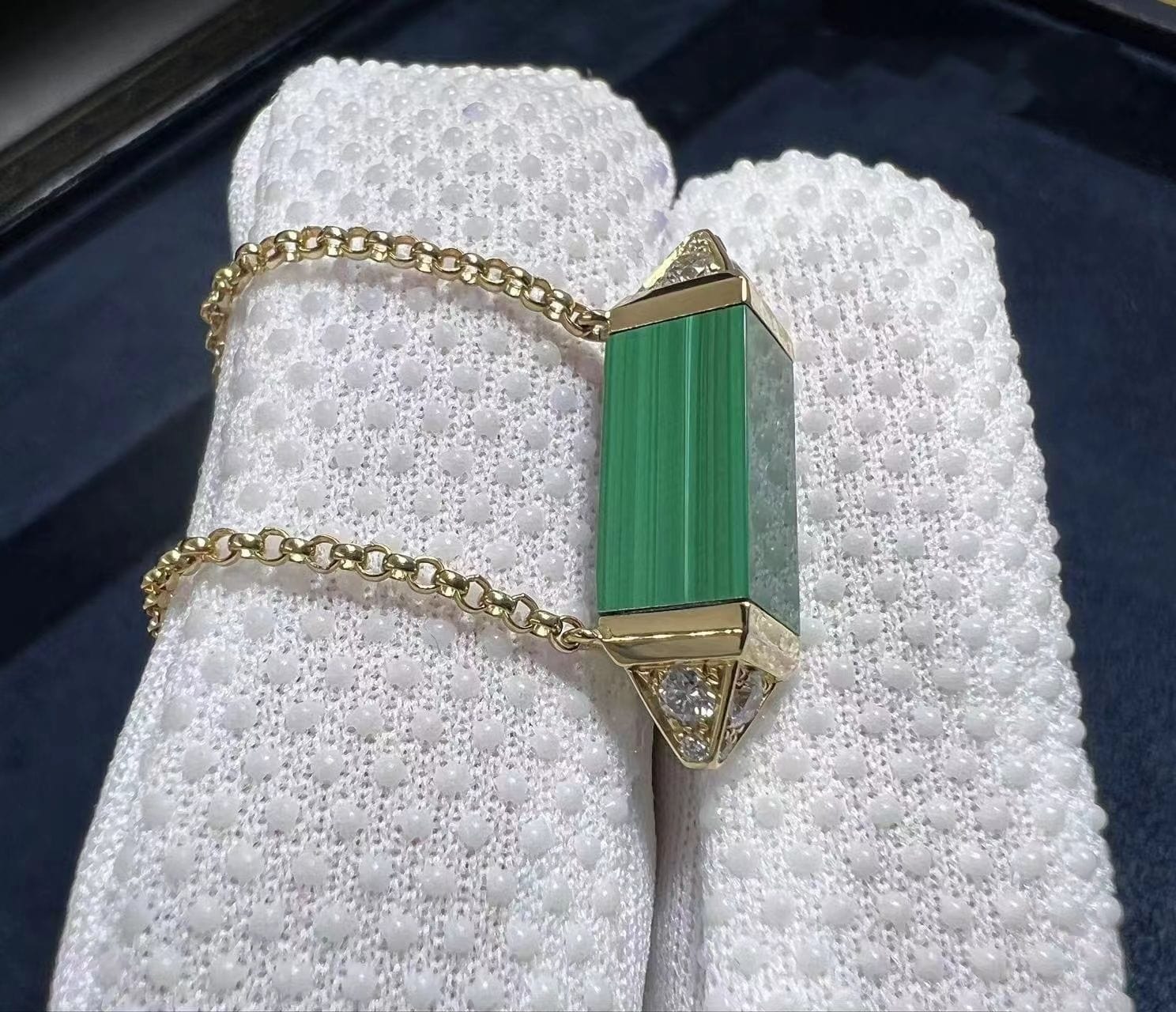 cartier 18k yellow gold diamond malachite medium model les berlingots de cartier necklace b7224782 2