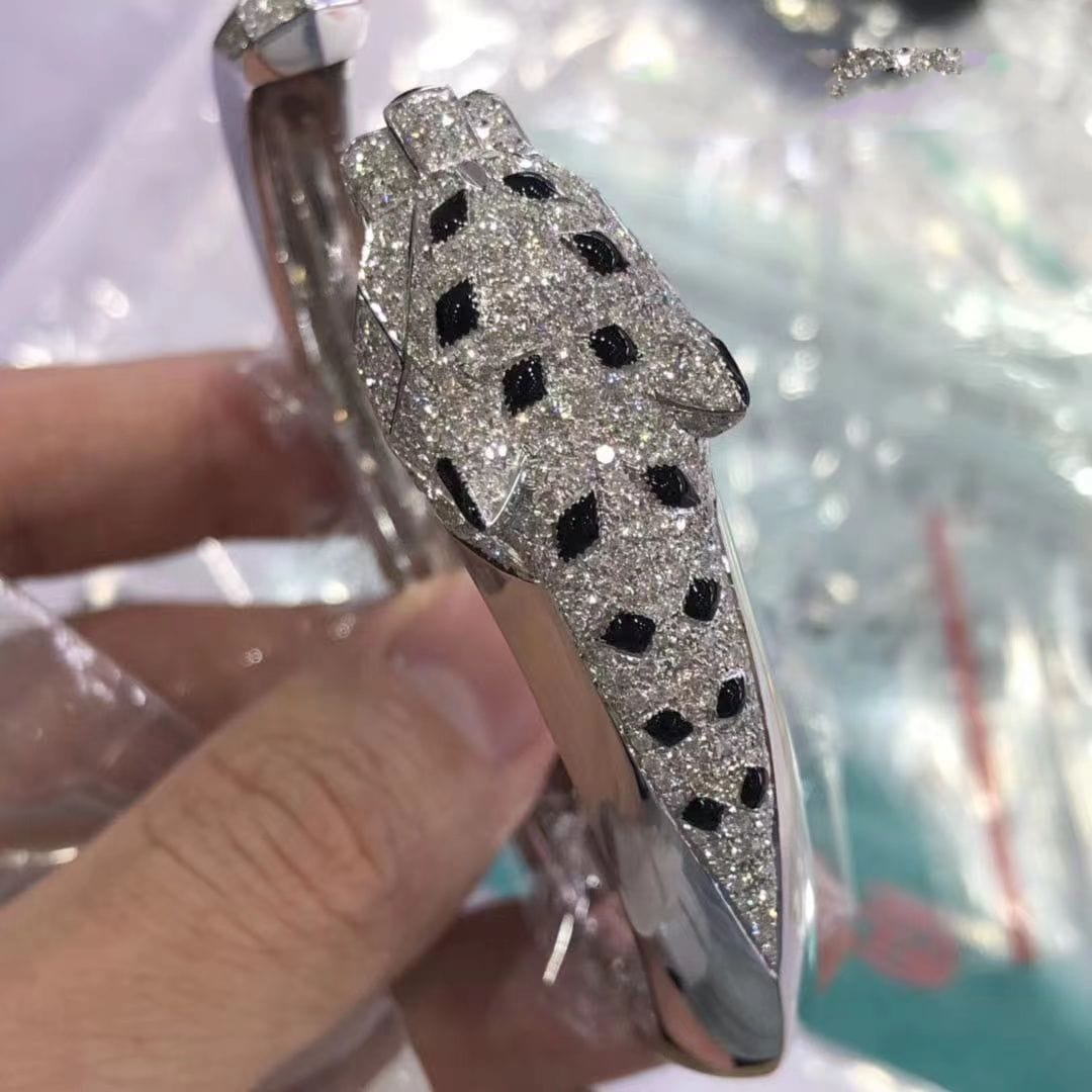 cartier 18k yellow gold diamonds emeralds onyx panthere de cartier bracelet n6035317 3