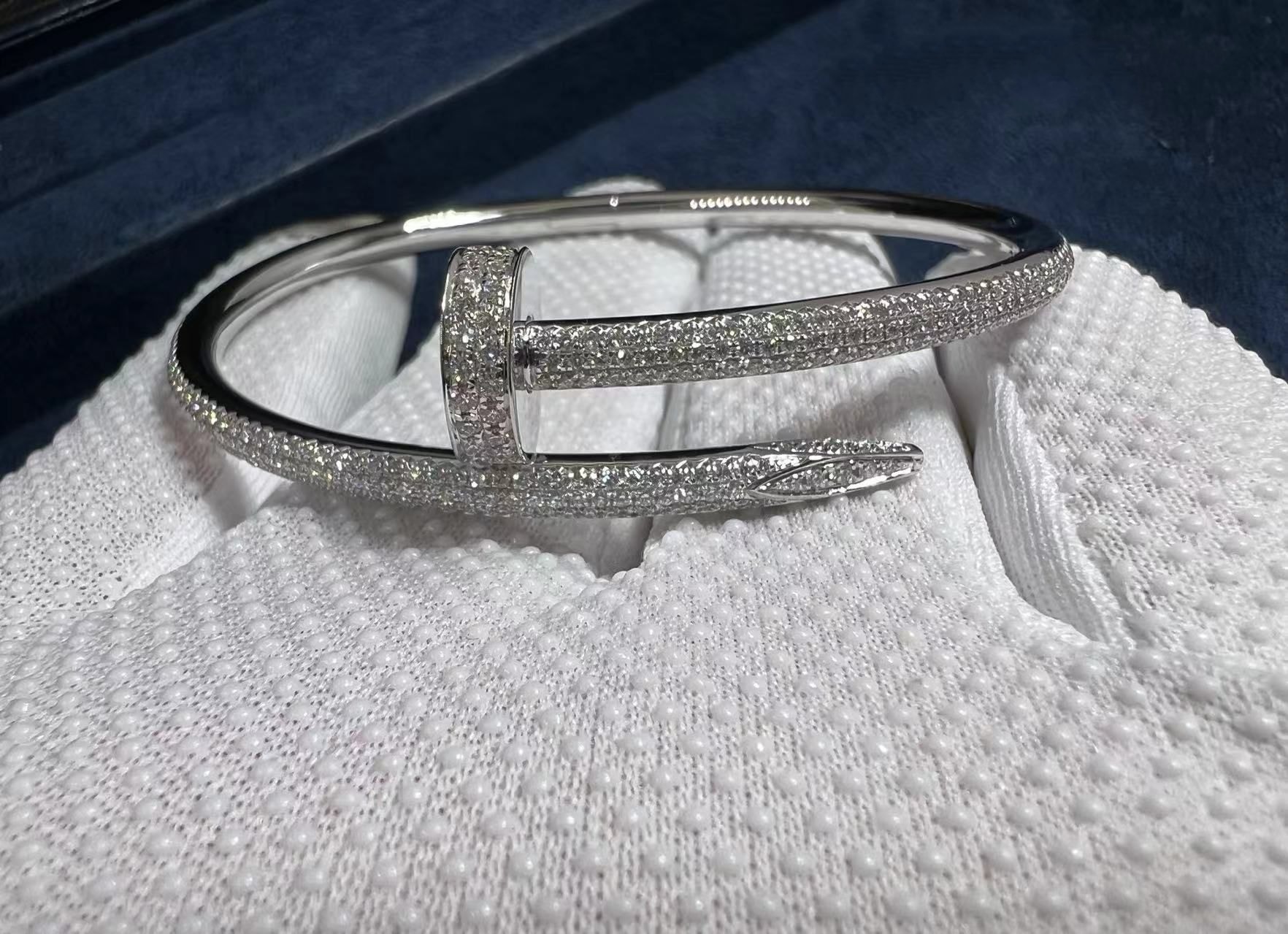 cartier classic 18k white gold diamond juste un clou bracelet n6707317 2