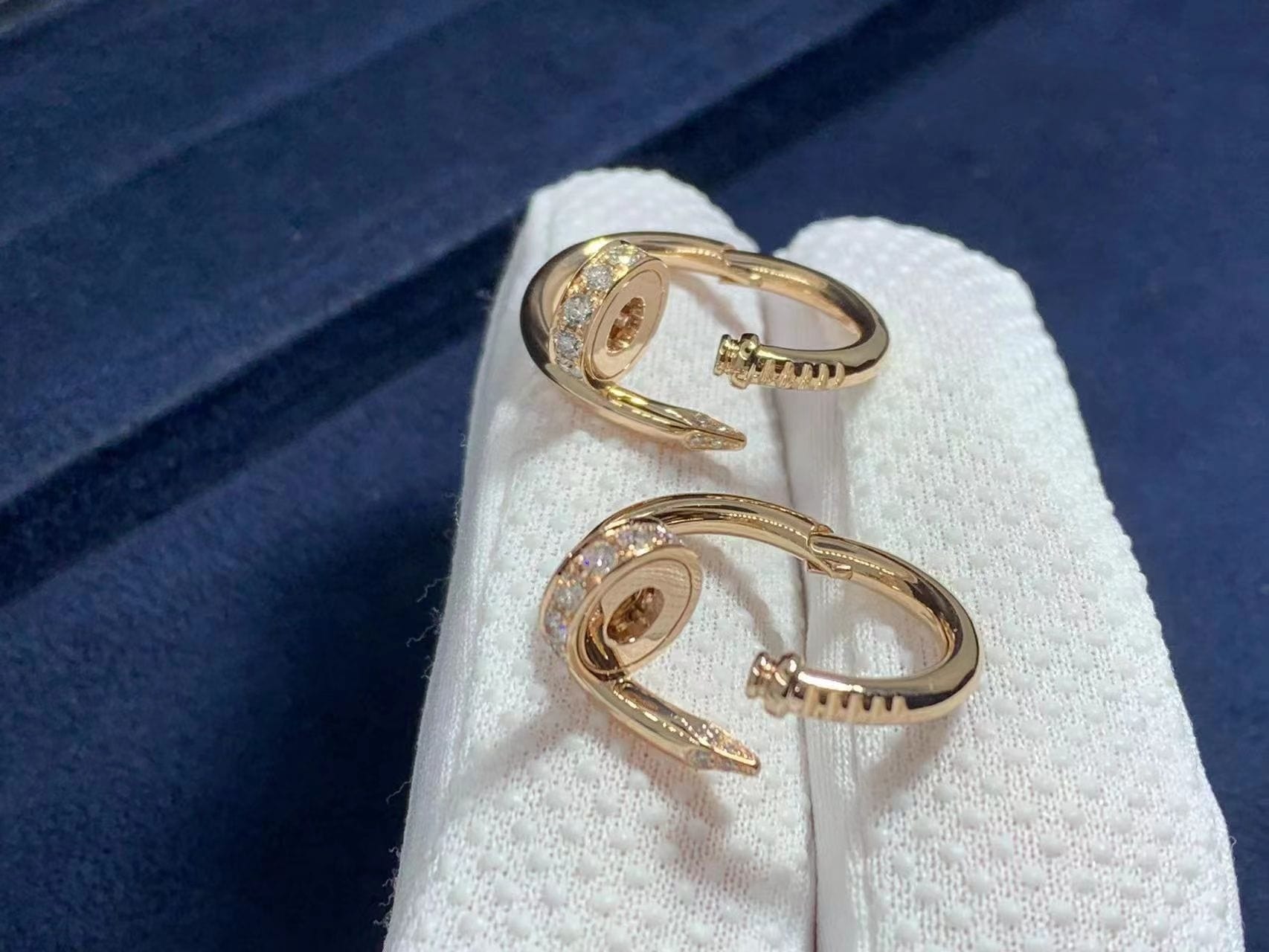cartier juste un clou cufflinks in 18k rose gold with diamonds og000236 4