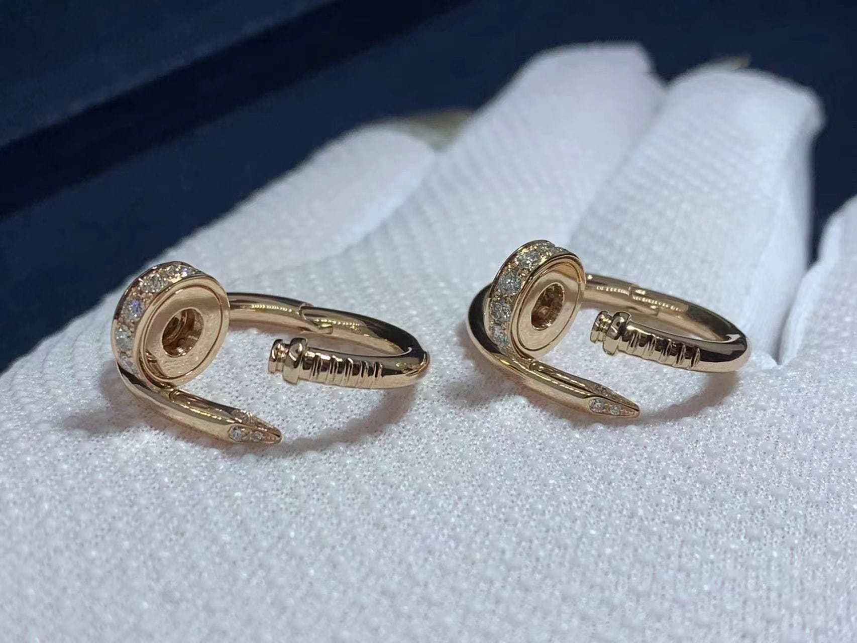 cartier juste un clou cufflinks in 18k rose gold with diamonds og000236 6