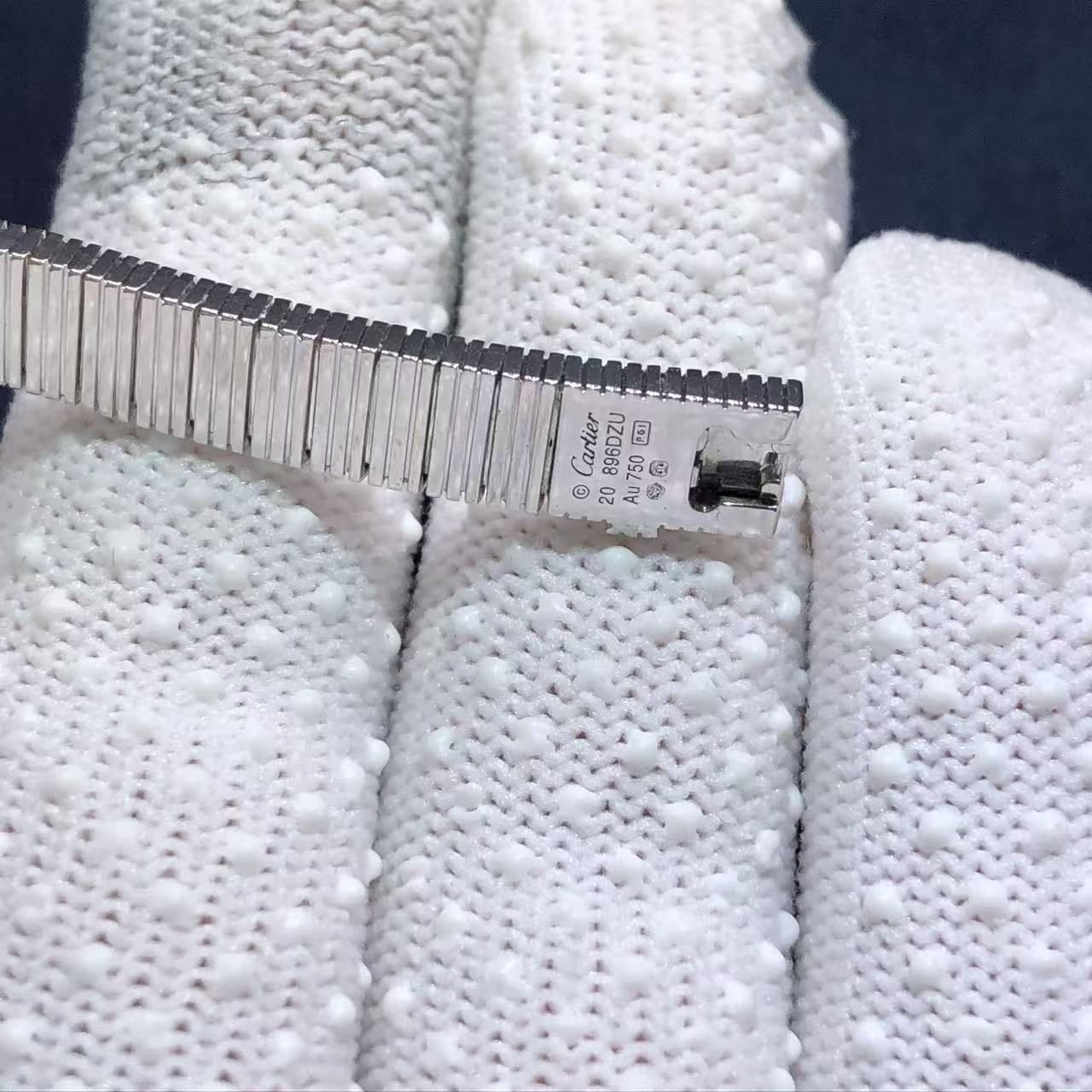 cartier love unlimited flexible bracelet in 18k white gold b6089717 3