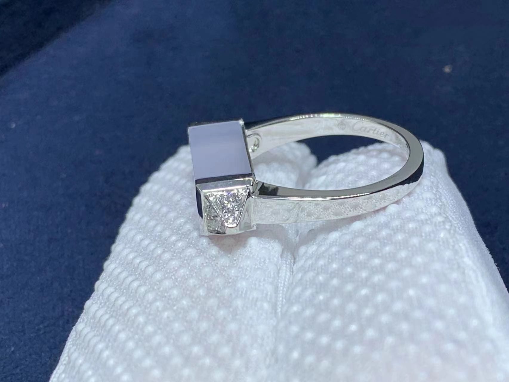 cartier les berlingots de cartier 18k white gold blue chalcedony diamond ring b4234800 4