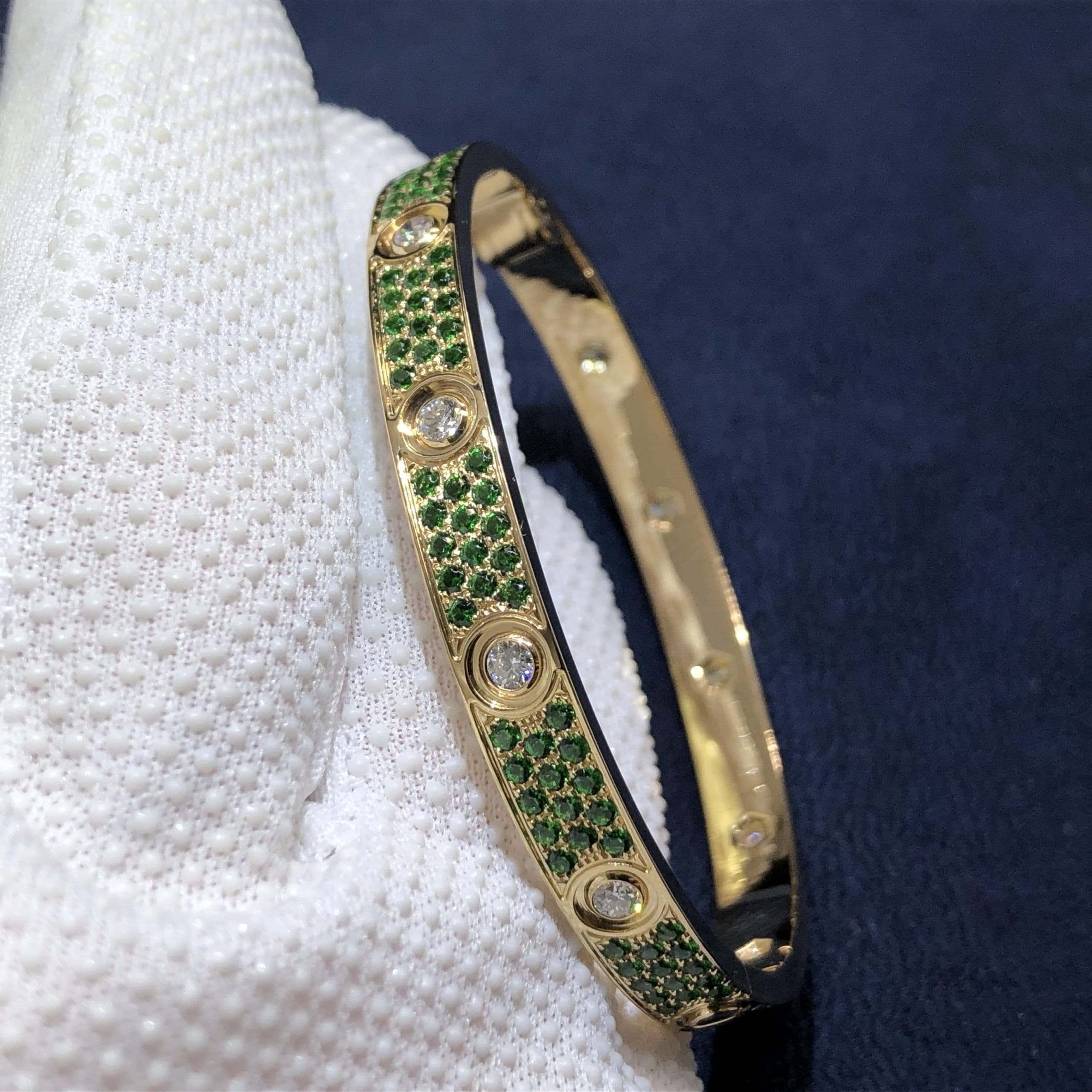 cartier love tsavorite garnet paved and 10 diamonds classic model bracelet 18k yellow gold single screw closure 3 scaled