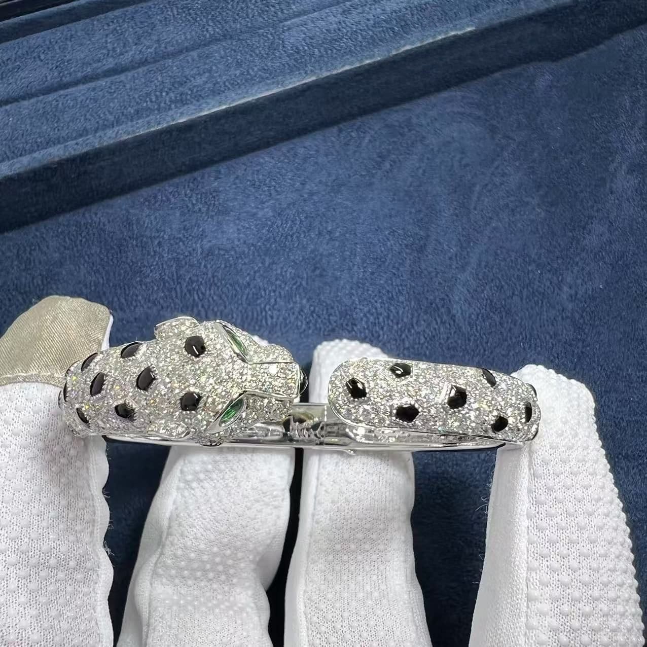 cartier panthere de cartier full pave diamond emeralds onyx 18k white gold bracelet n6722417
