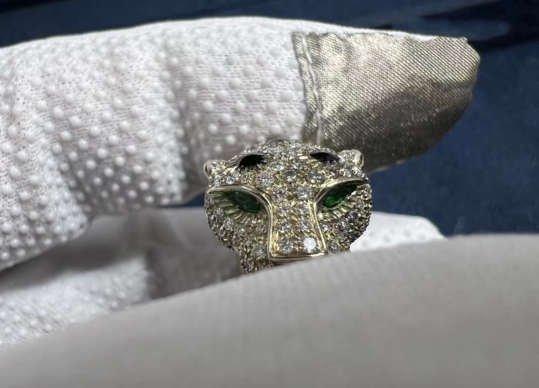 cartier panthere de cartier bracelet in 18k white gold with 225 diamonds n6715617 3