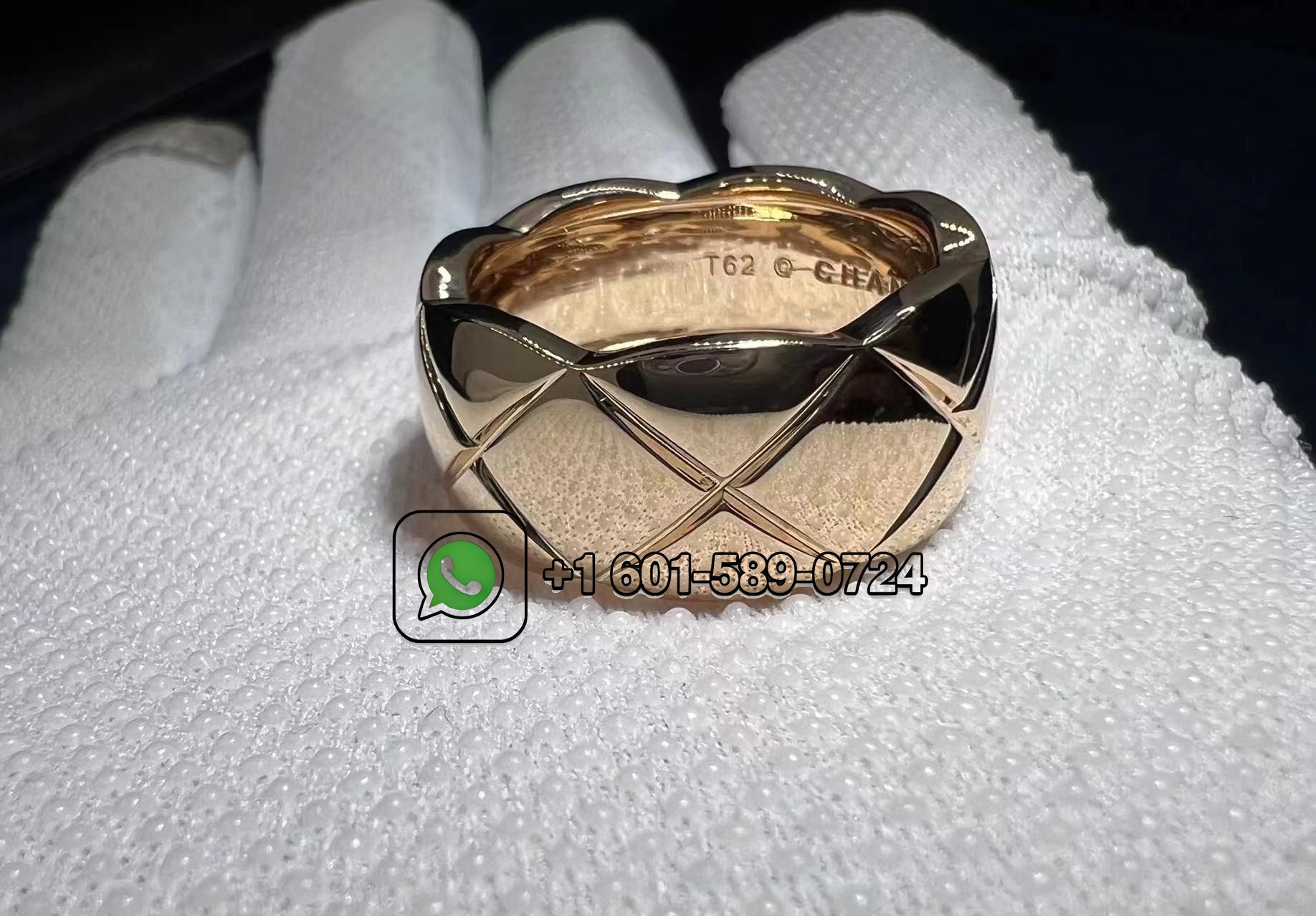 chanel coco crush ring quilted motif large version 18k beige gold j10818 1