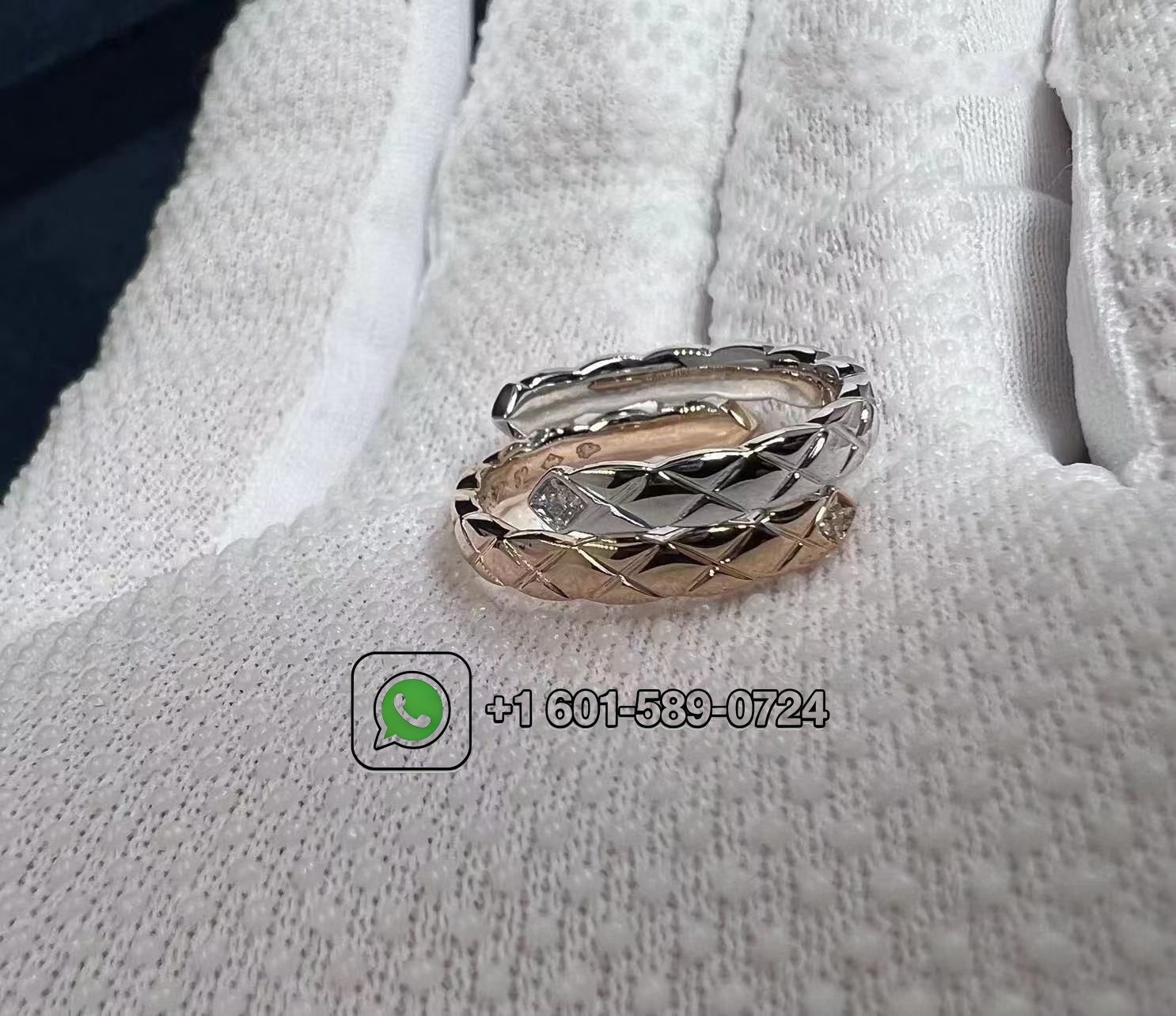 chanel coco crush toi et moi ring quilted motif small version 18k white and beige gold diamonds j11971 4