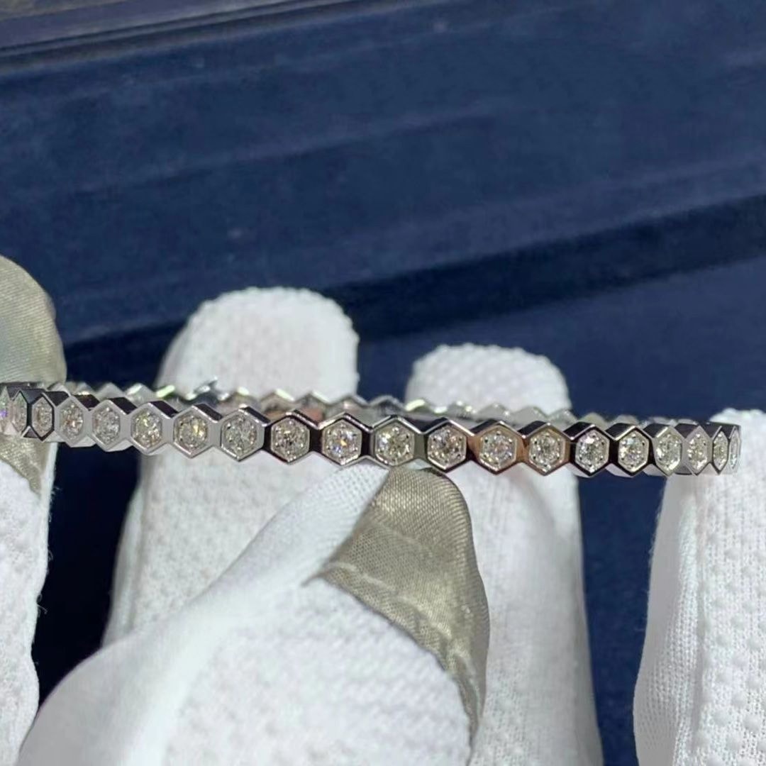 chaumet 18k white gold bee my love pave diamond bracelet 083437