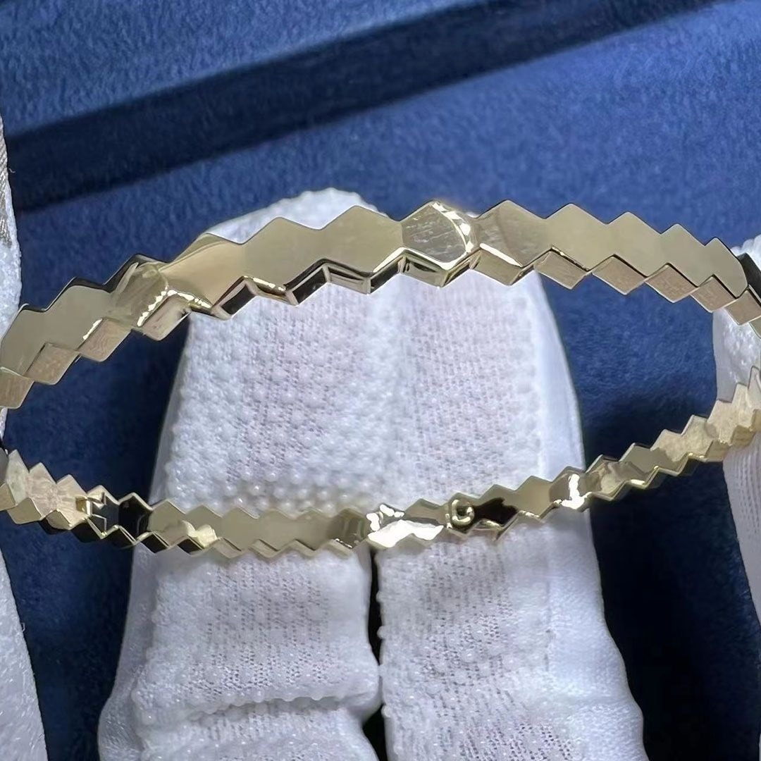 chaumet bee my love pure 18k yellow gold bracelet 083438