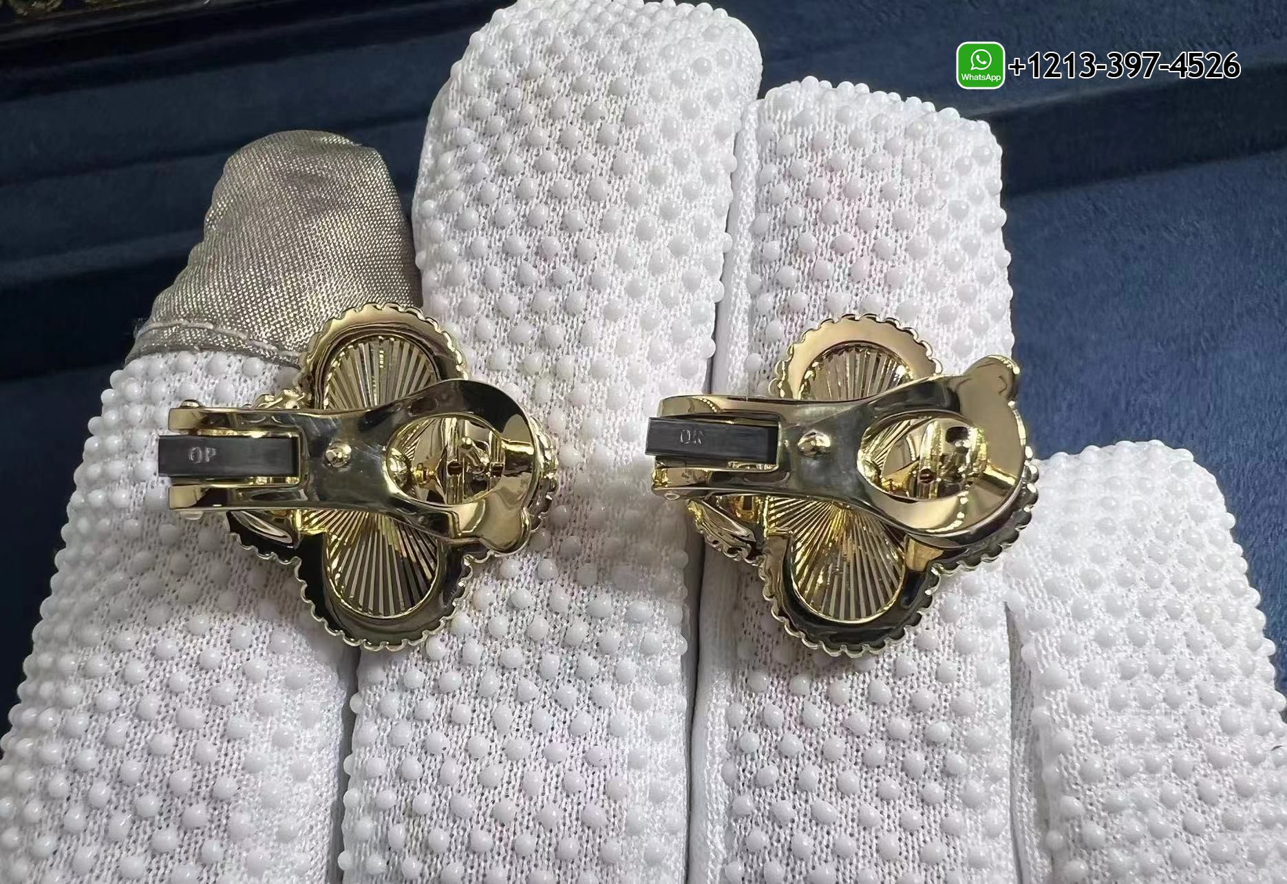 Custom-Van-Cleef-Magic-Alhambra-Guilloche-18K-Yellow-Gold-Earrings-2.jpg 1:1 Best Quality Cheap Van Cleef Magic Alhambra Guilloché 18K Yellow Gold Earrings - High Quality 18k Gold and Diamond Luxury Distinctive Collection Designer Jewelry Customized Factory Price - Image 3