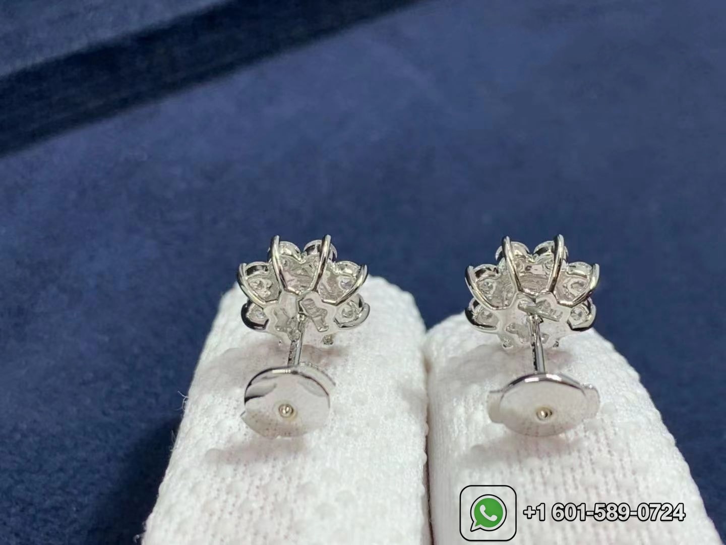 harry winston sunflower 18k white gold round brilliant diamond earrings 2