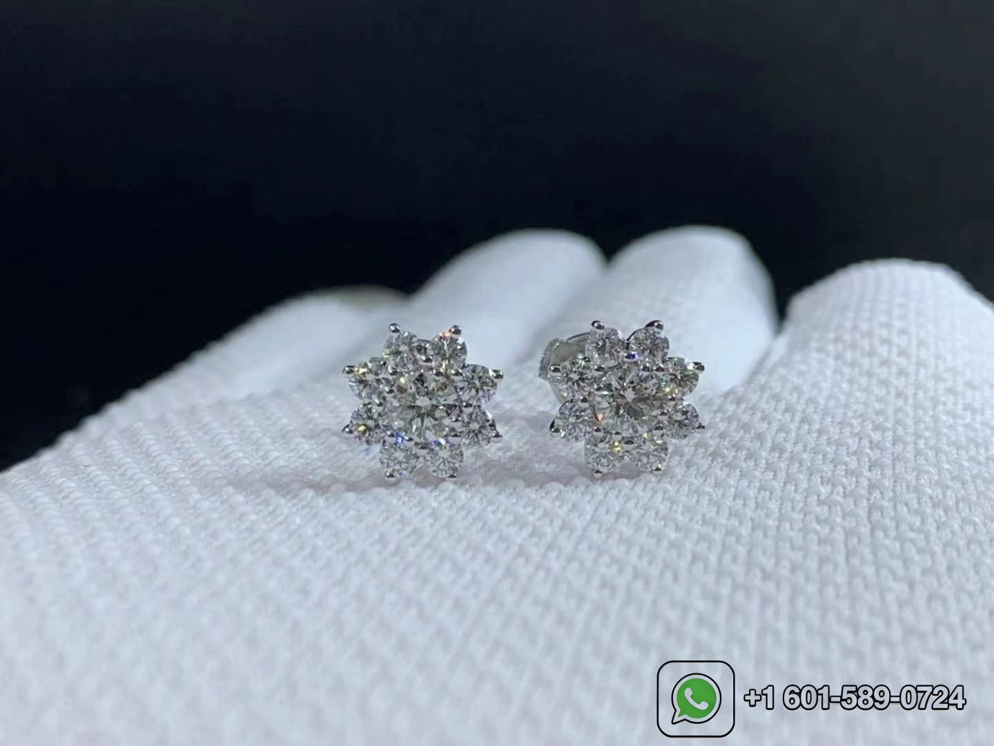 harry winston sunflower 18k white gold round brilliant diamond earrings 3