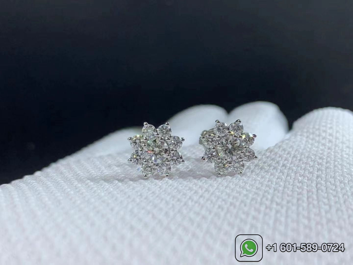 harry winston sunflower 18k white gold round brilliant diamond earrings 4