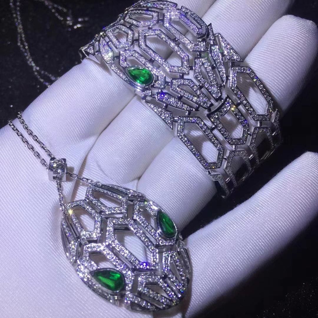 high jewelry bvlgari serpenti seduttori diamond bracelet 18k white gold with emerald eyes 4