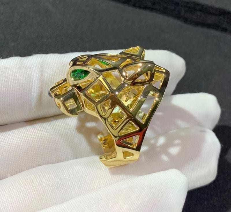 panthere de cartier 18k yellow gold tsavorite garnet and onyx ring n4722500 1