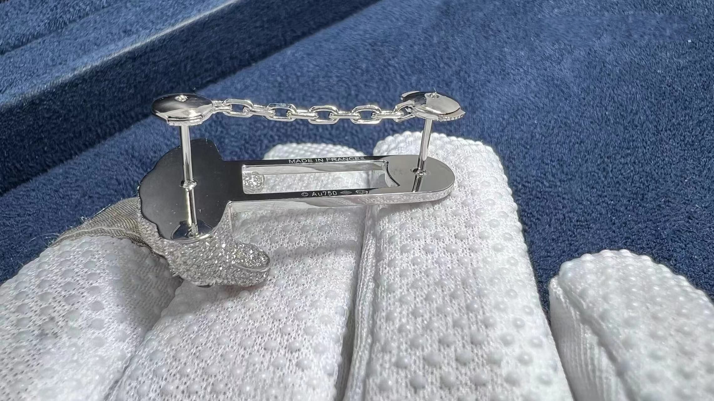 panthere de cartier pocket gem in rhodium finish 18k white gold og000175 2