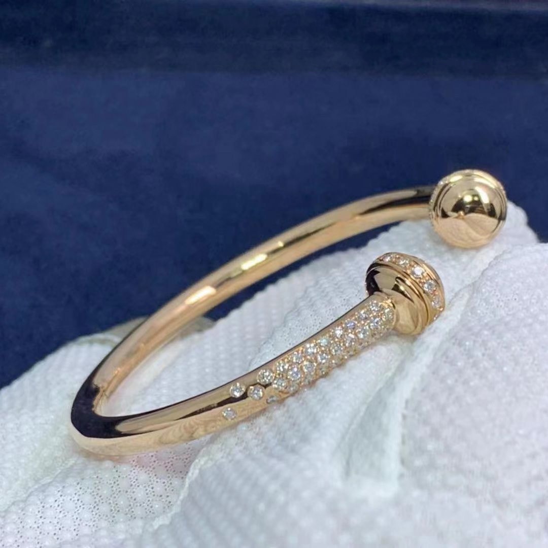 piaget possession open bangle bracelet g36pv400