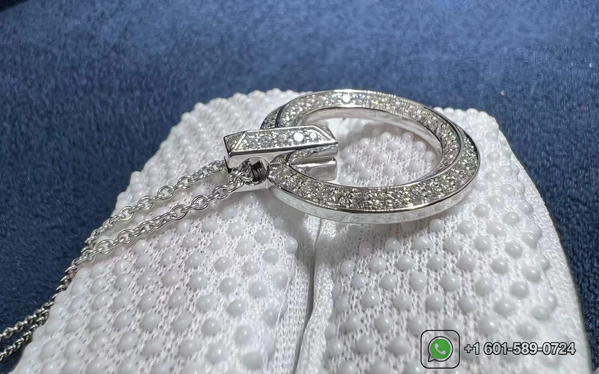tiffany 18k white gold diamond t t1 circle pendant necklace 4