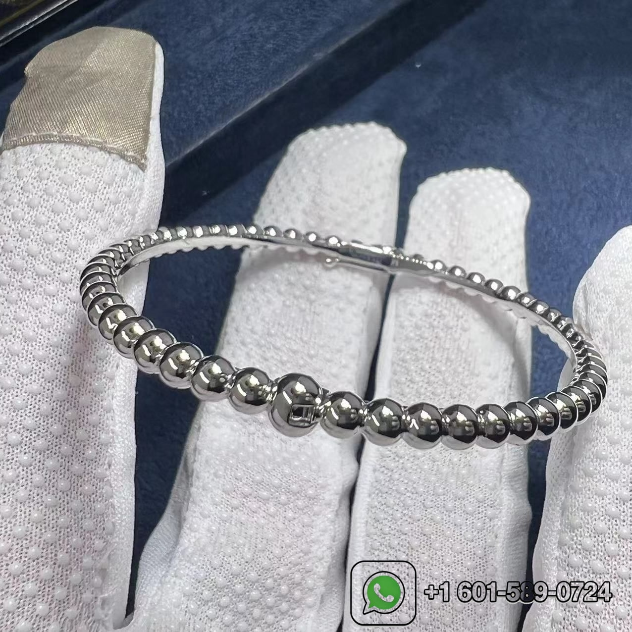 van cleef 18k white gold perlee pearls of gold bracelet vcaro7a900 1