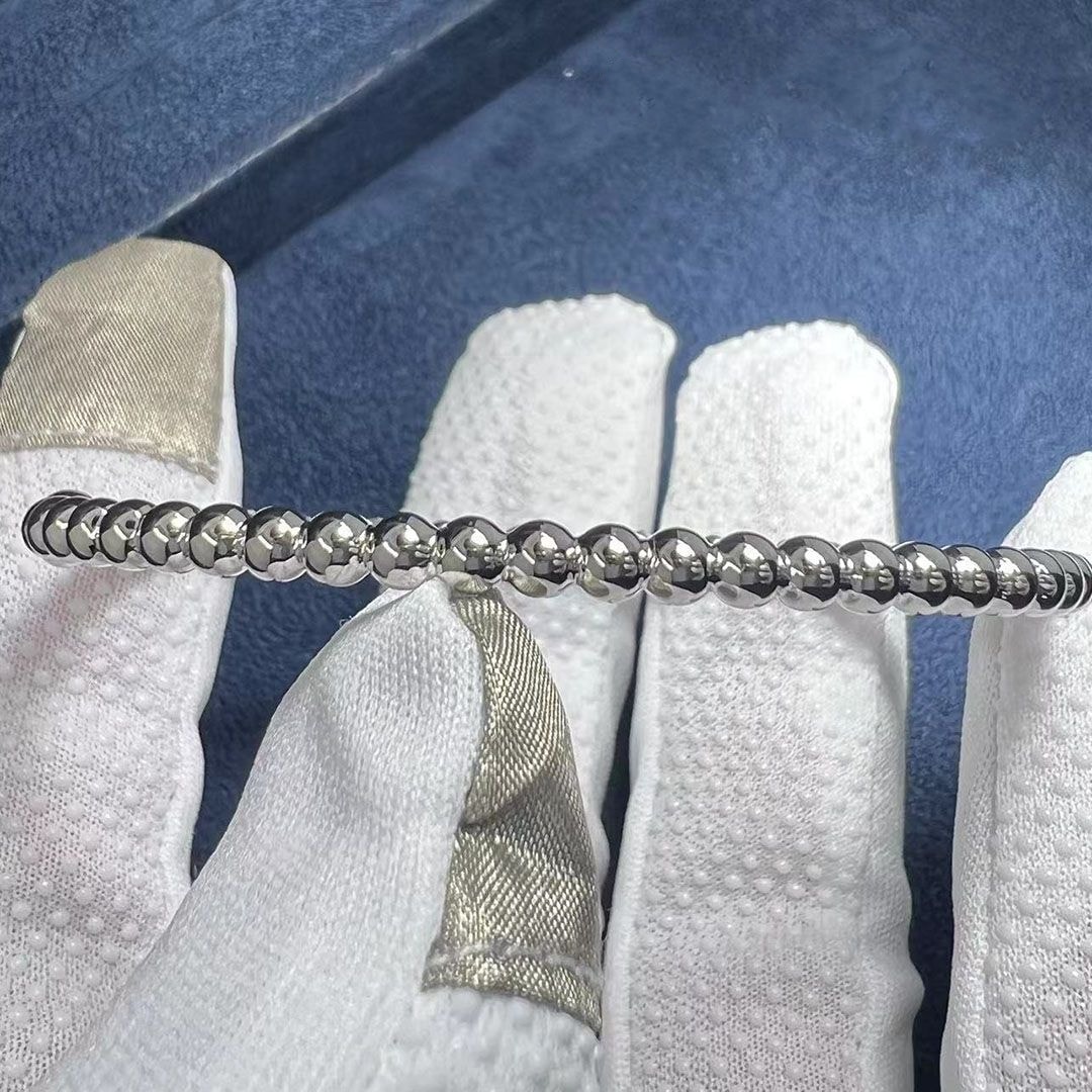 van cleef 18k white gold perlee pearls of gold bracelet vcaro7a900