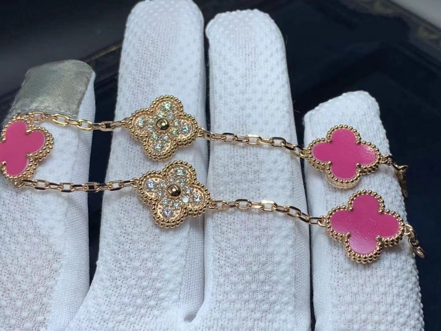 van cleef arpels 18k pink opal diamond 5 motifs vintage alhambra bracelet 4