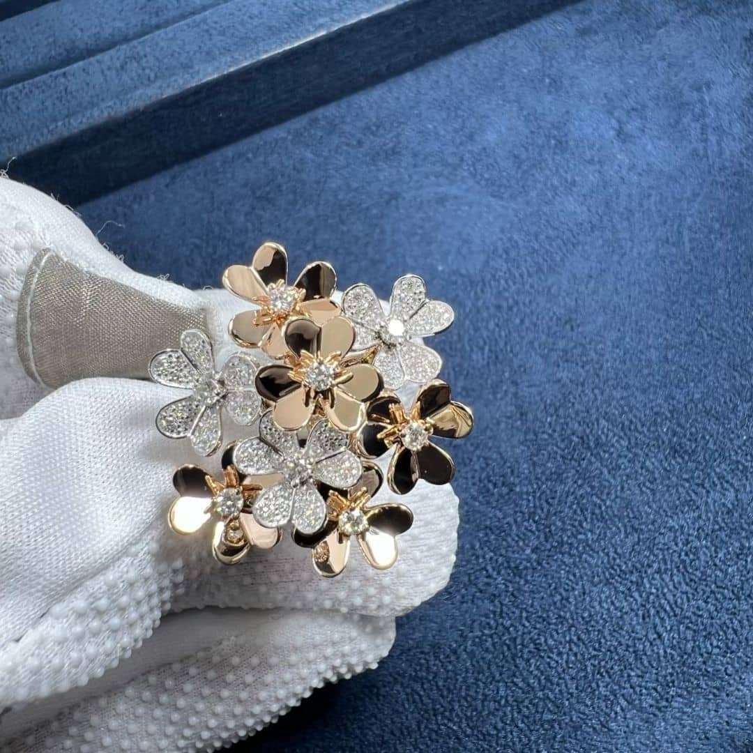 van cleef arpels 18k rose gold rhodium plated 18k white gold diamond frivole 8 flowers ring vcarpfiq00 1
