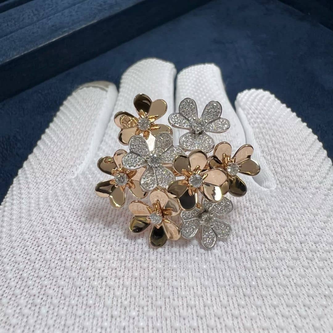van cleef arpels 18k rose gold rhodium plated 18k white gold diamond frivole 8 flowers ring vcarpfiq00 6