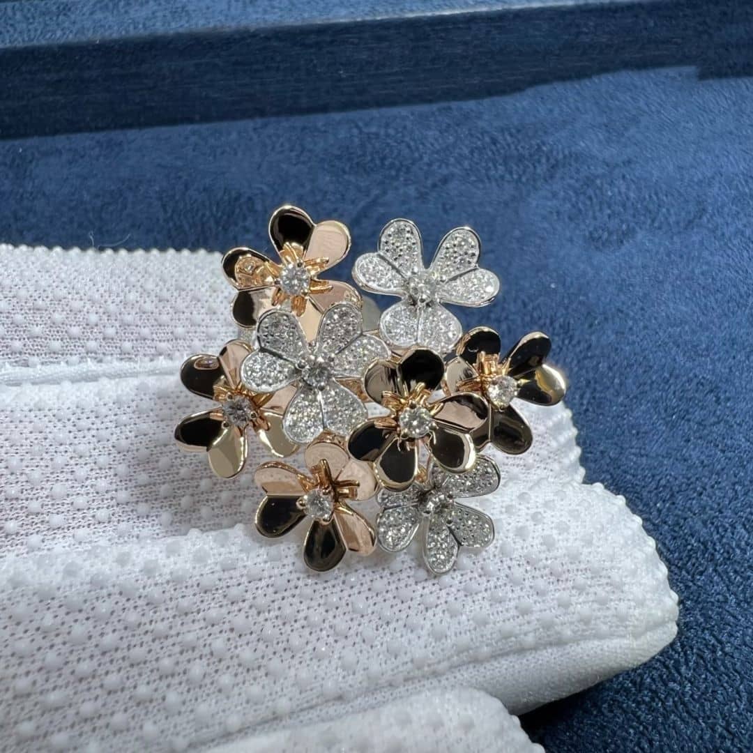 van cleef arpels 18k rose gold rhodium plated 18k white gold diamond frivole 8 flowers ring vcarpfiq00 7