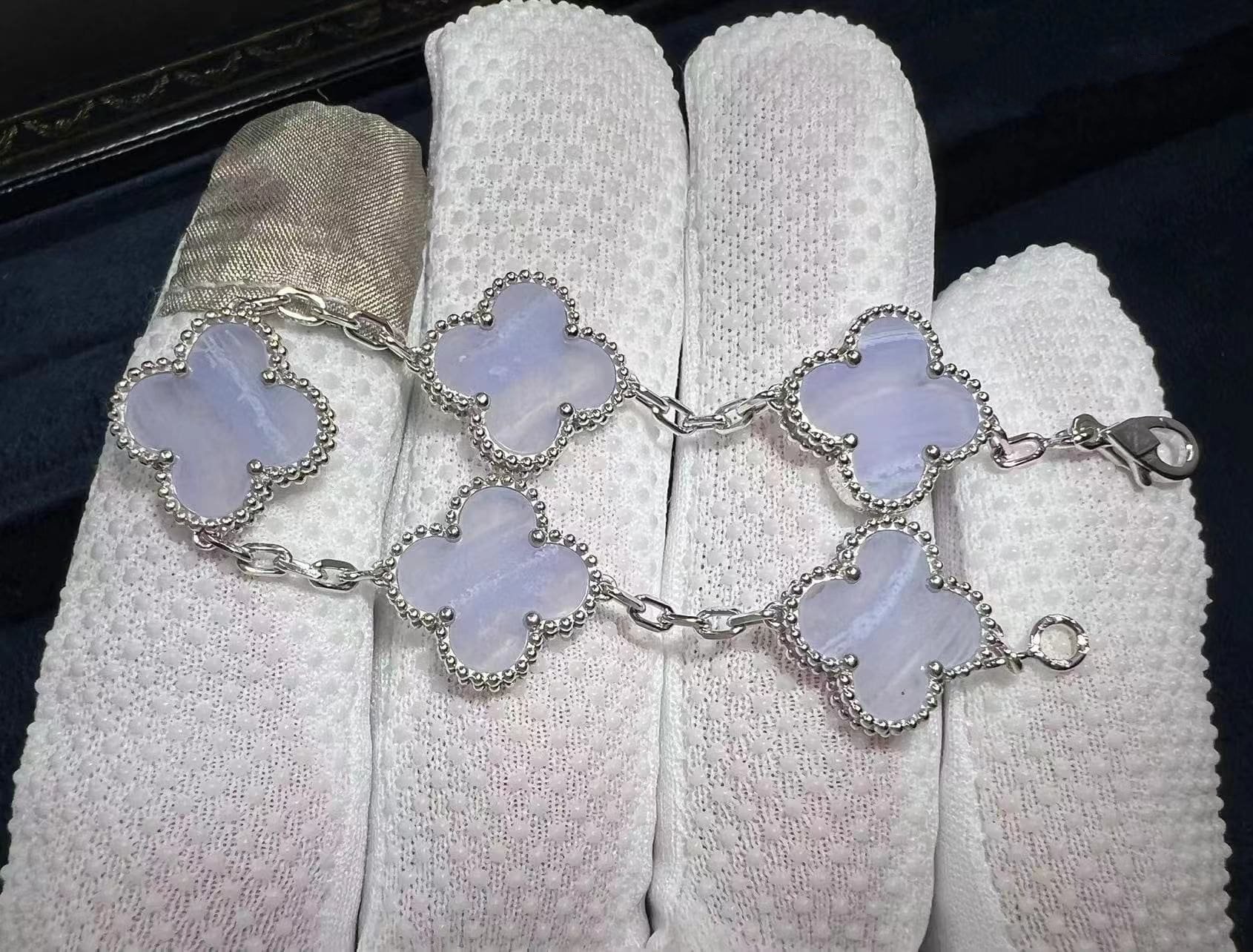 van cleef arpels 18k white gold 5 motifs chalcedony vintage alhambra bracelet vcard34700 4