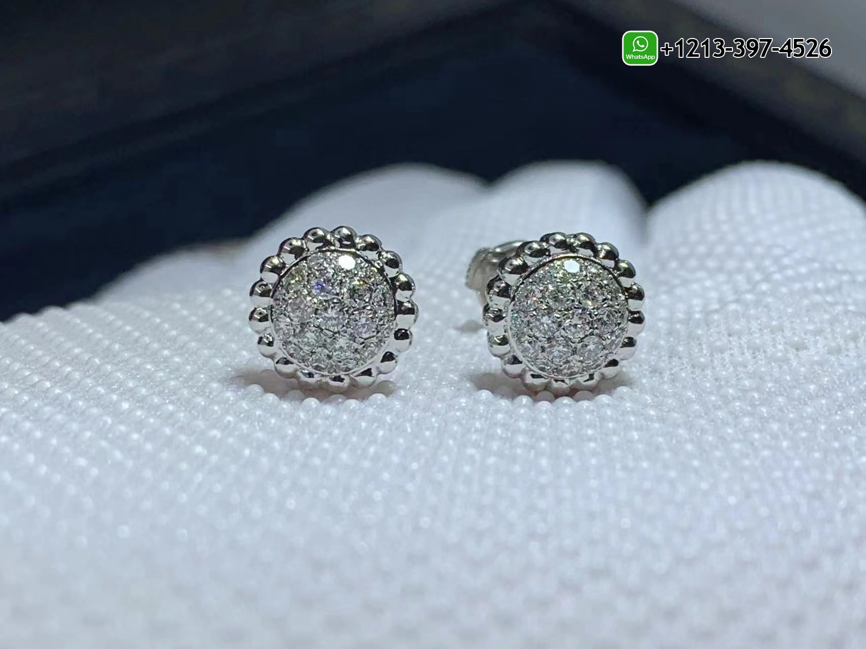 Van-Cleef-Arpels-18K-White-Gold-Perlee-Diamond-Earrings-VCARO9PF00-4.jpg Custom Made Best Quality 1:1 Cheap Van Cleef & Arpels 18K White Gold Perlée Diamond Earrings - High Quality 18k Gold and Diamond Luxury Distinctive Collection Designer Jewelry Customized Factory Price - Image 5