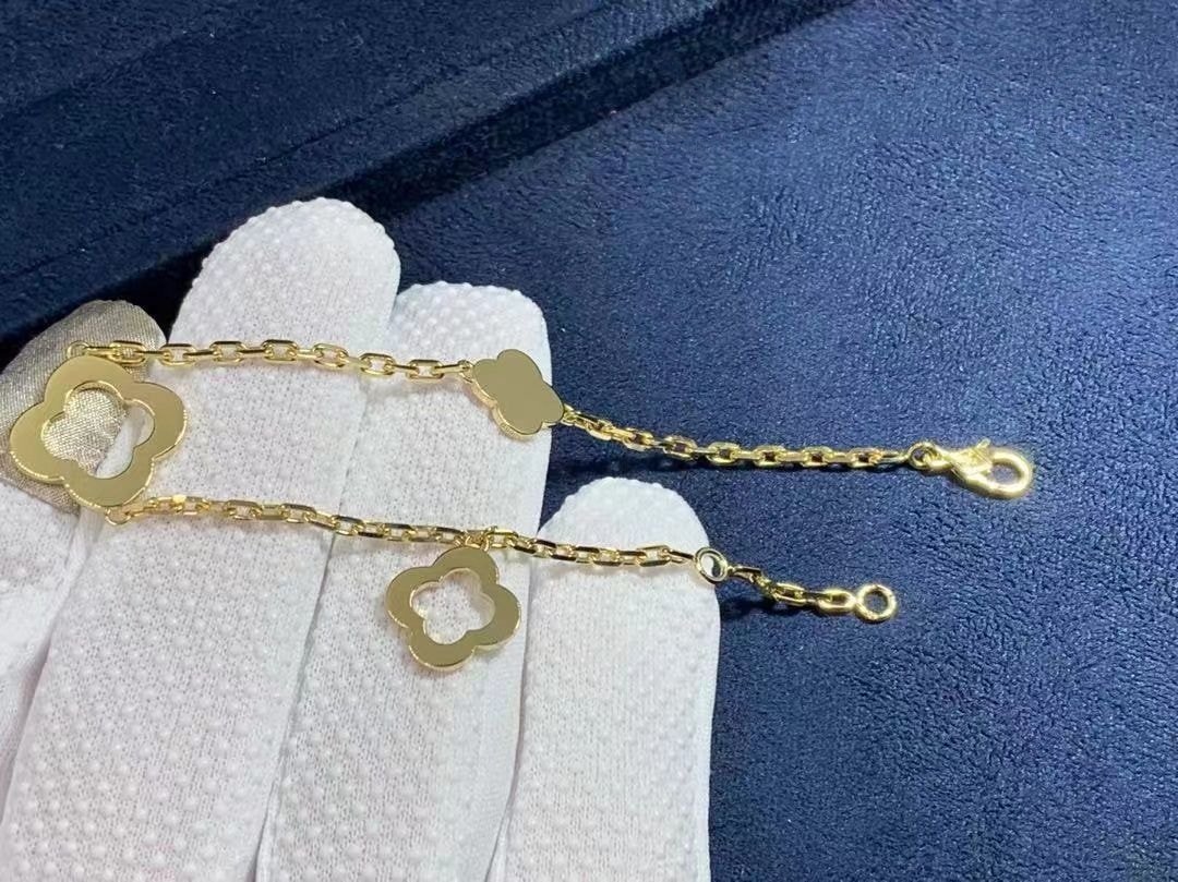 van cleef arpels 18k yellow gold byzantine alhambra bracelet vcard39600 2