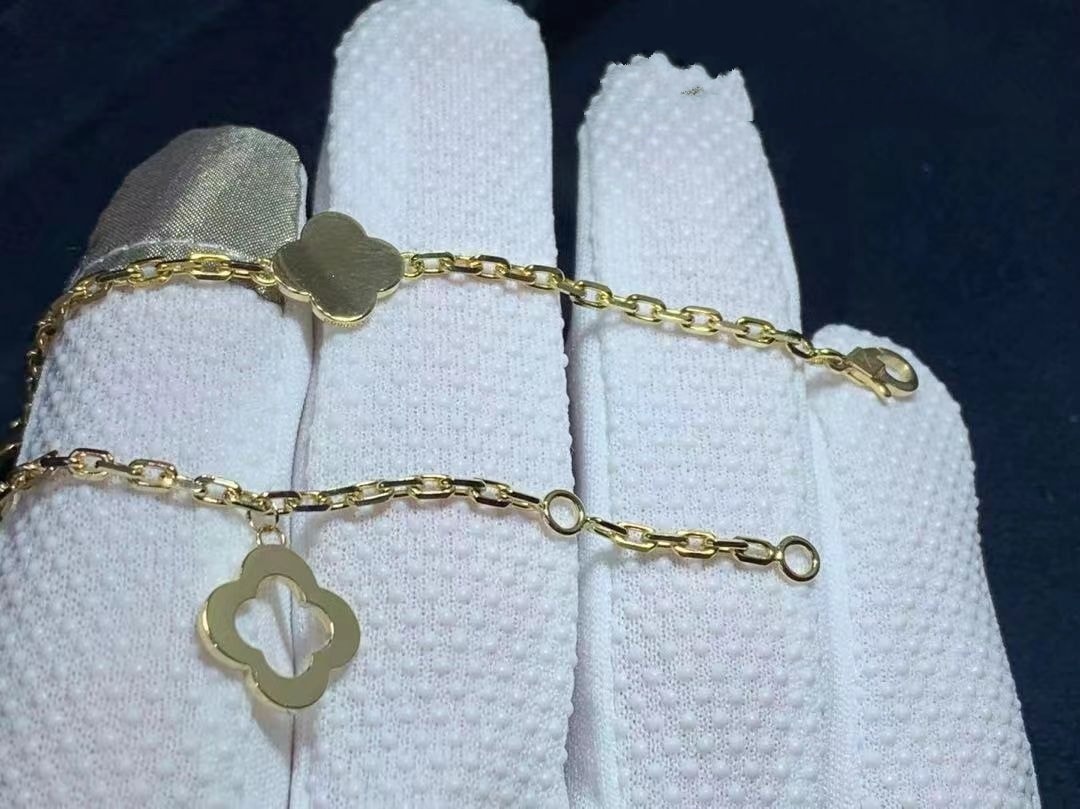 van cleef arpels 18k yellow gold byzantine alhambra bracelet vcard39600 4